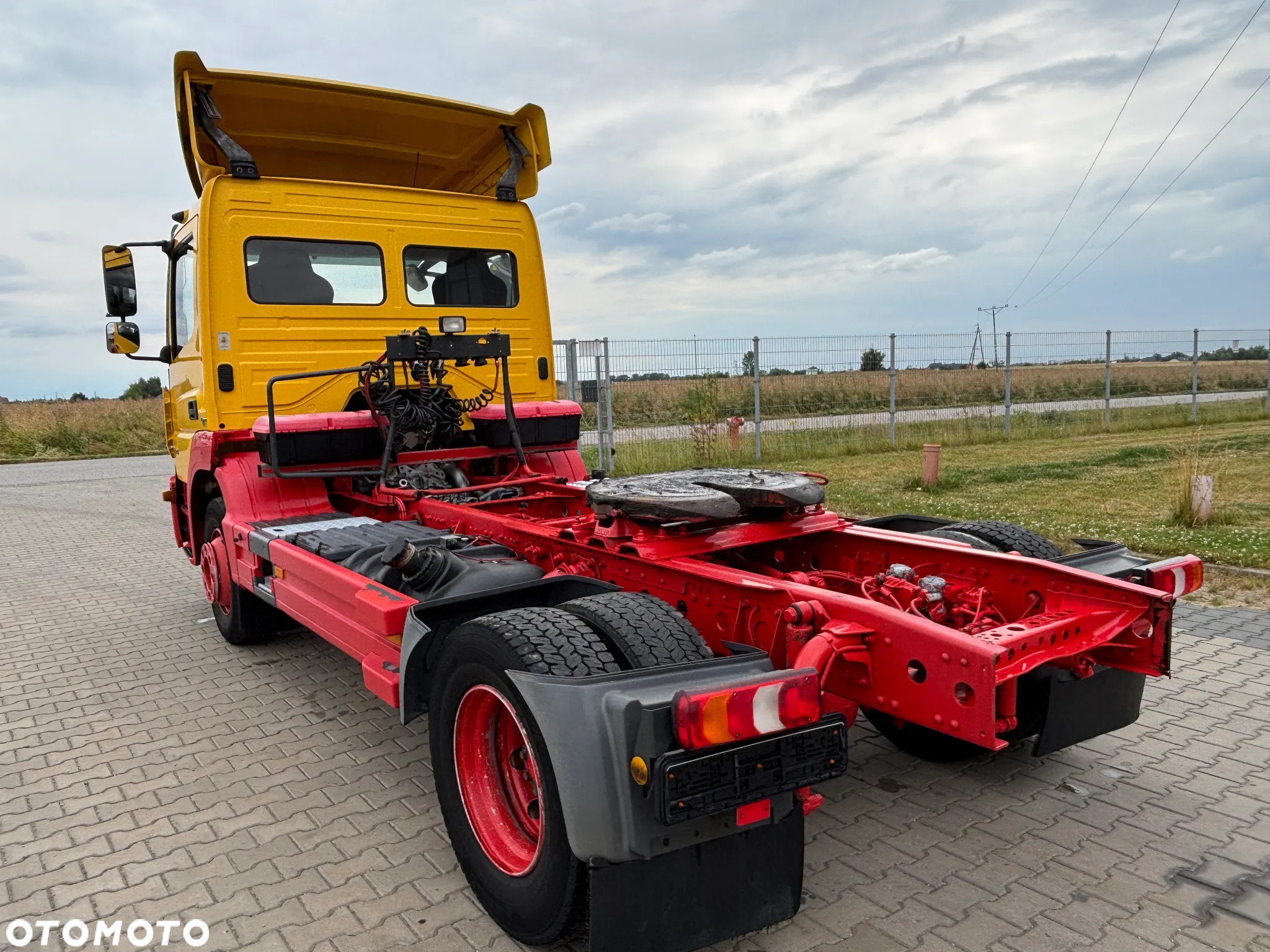 Mercedes-Benz ATEGO 1324 (1224 , 1227 1230) ciągnik siodłowy, rama do zabudowy, pod wywrotka, HDS, beczkowóz , burta , firanka - 10