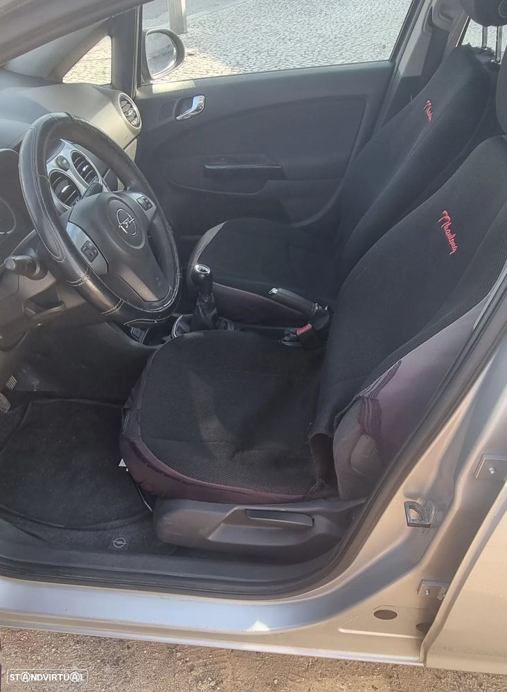 Opel Corsa 1.3 CDTi Enjoy - 10