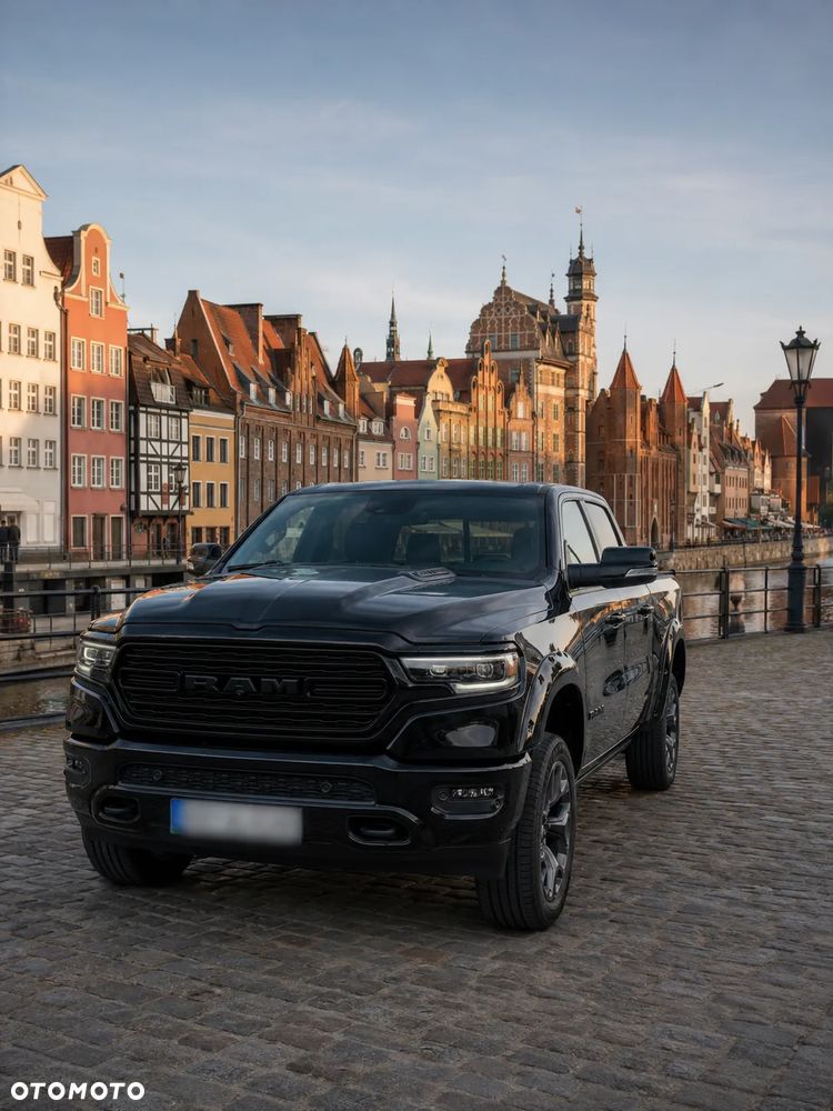 RAM 1500 5.7 Crew Cab Shortbed Limited Black - 1