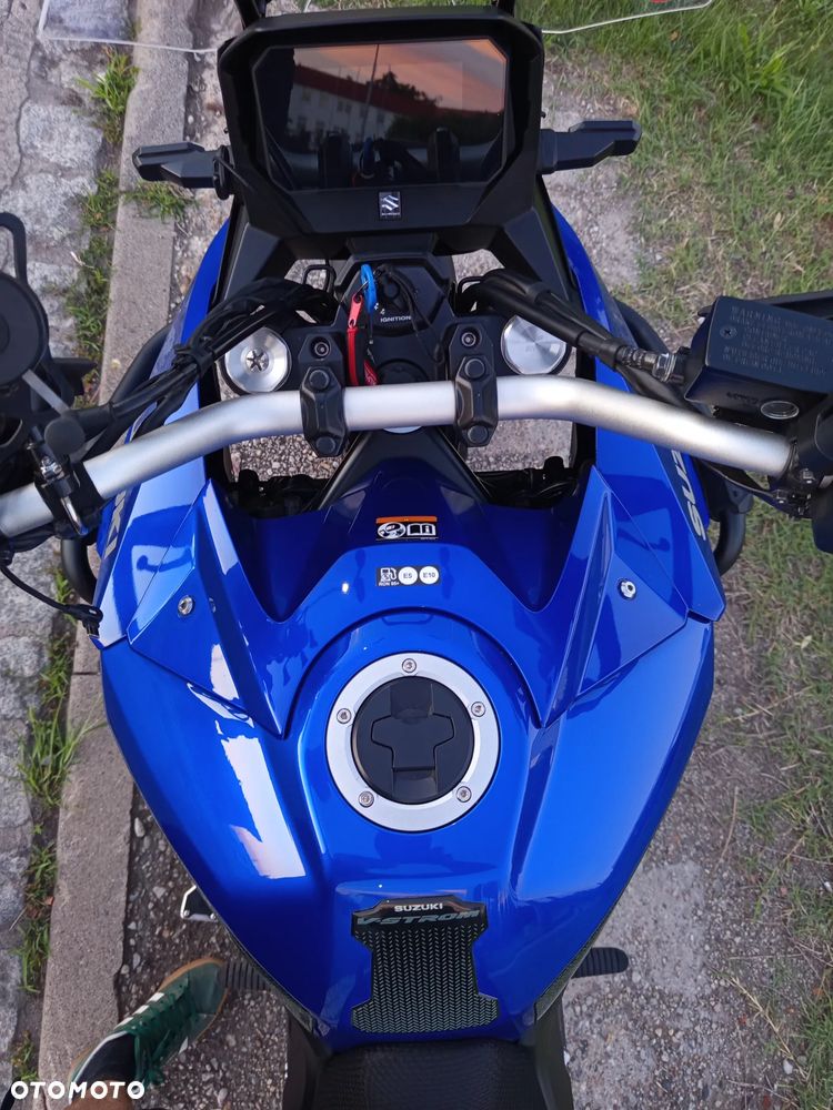 Suzuki V-STROM - 16