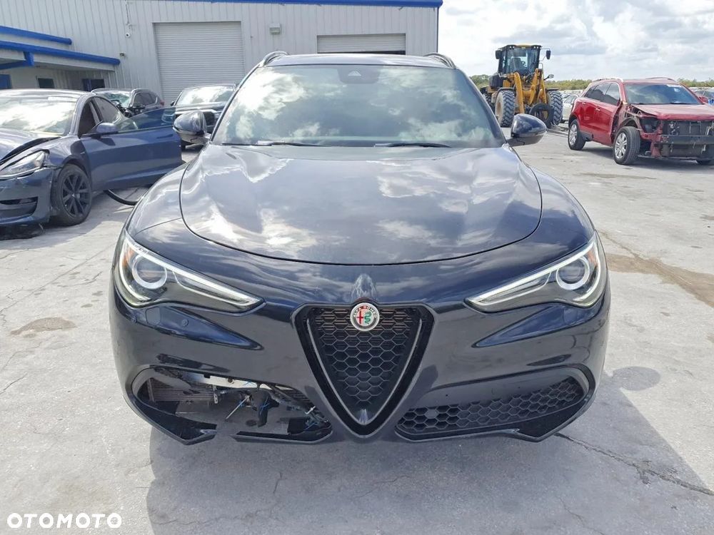 Alfa Romeo Stelvio 2.0 Turbo 16V AT8-Q4 Veloce Ti - 5