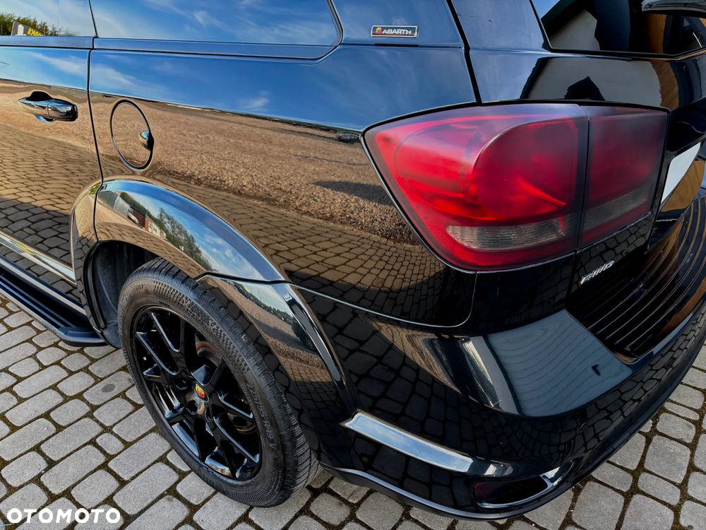 Fiat Freemont 2.0 Multijet Black Code AWD - 3