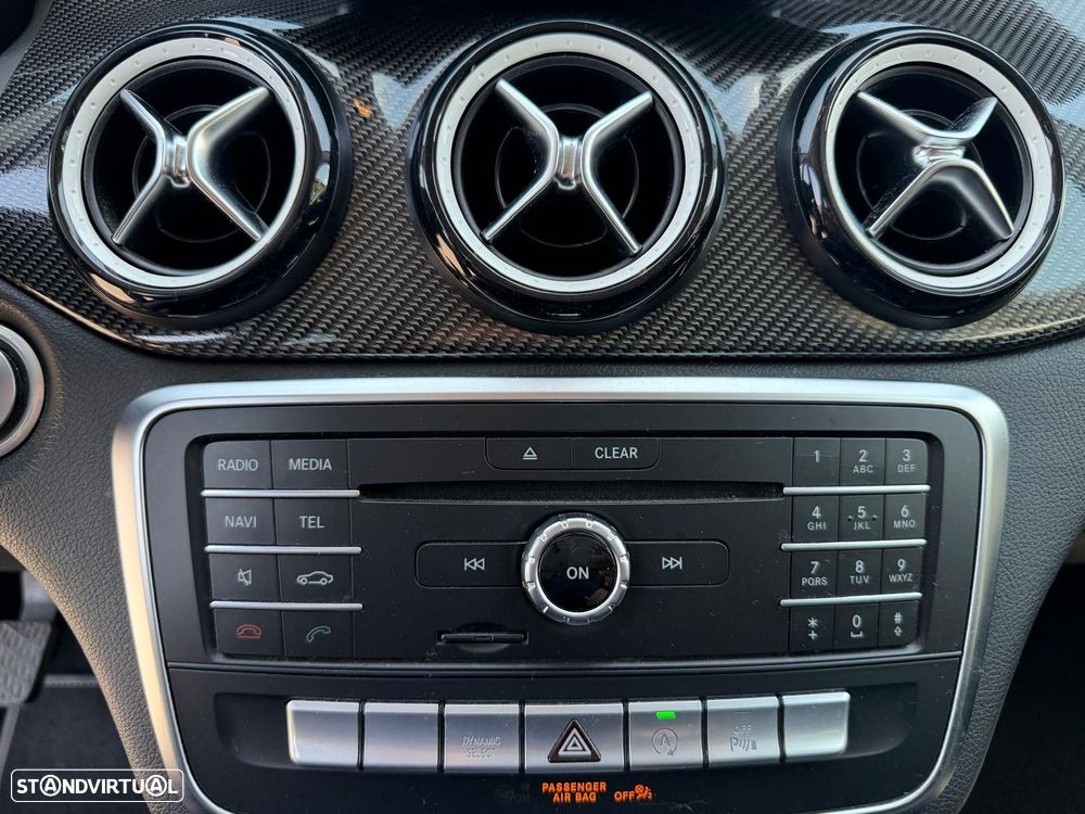 Mercedes-Benz GLA 180 AMG Line - 27