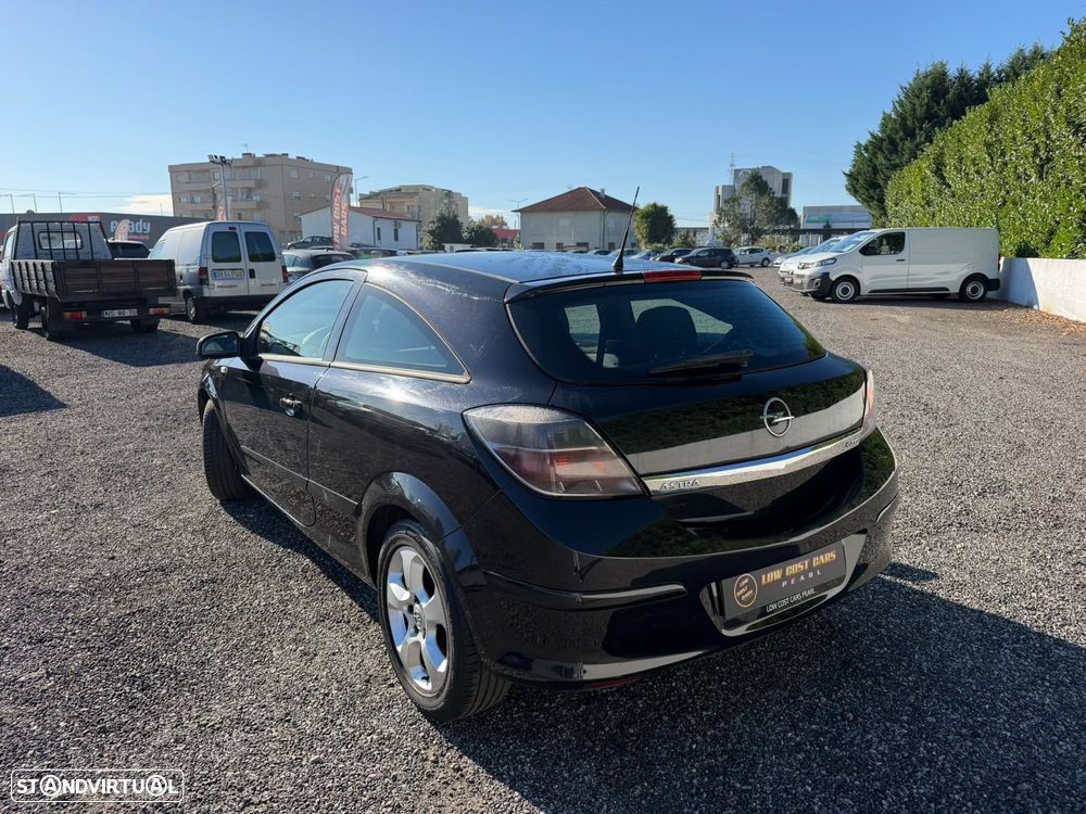 Opel Astra GTC 1.3 CDTi - 4