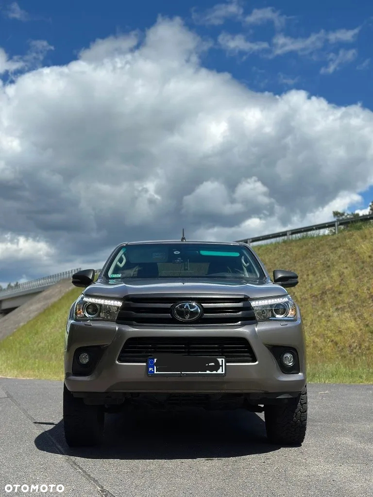 Toyota Hilux - 5