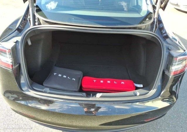 Tesla Model 3 Standard Range Plus RWD - 4