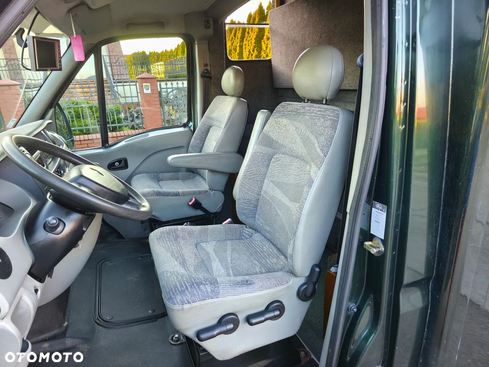 Renault Master Koniowóz 2.5dci Klima Automat - 22