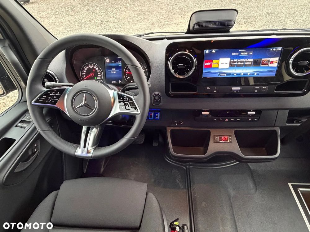 Mercedes-Benz Sprinter 519 - 15