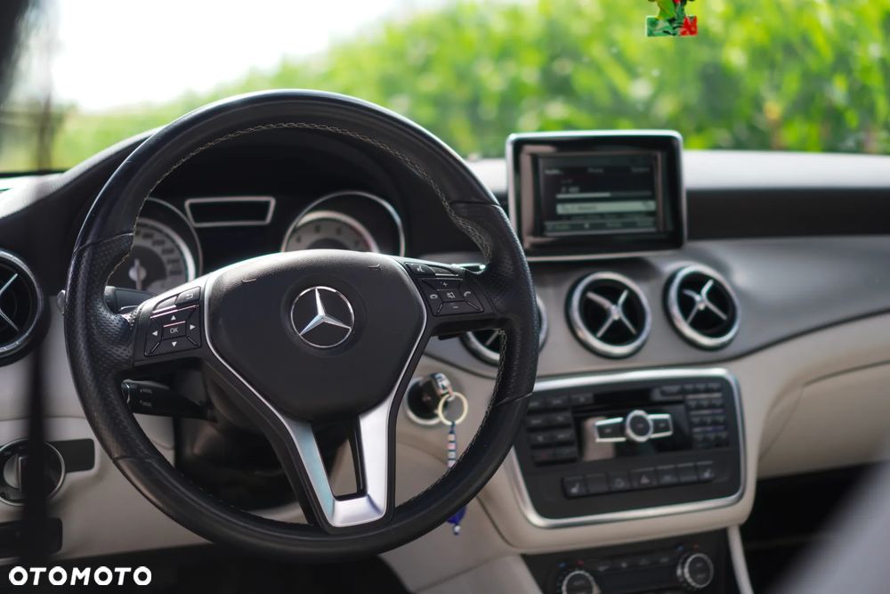 Mercedes-Benz CLA 250 4-Matic Sport - 40
