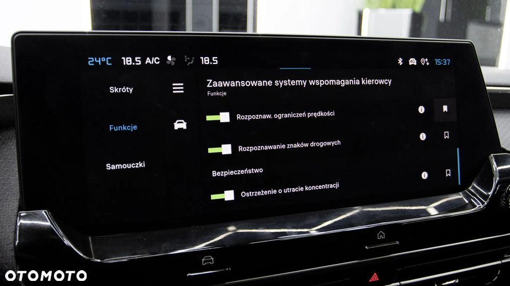 Citroën C5X 1.6 PureTech Shine EAT8 - 33
