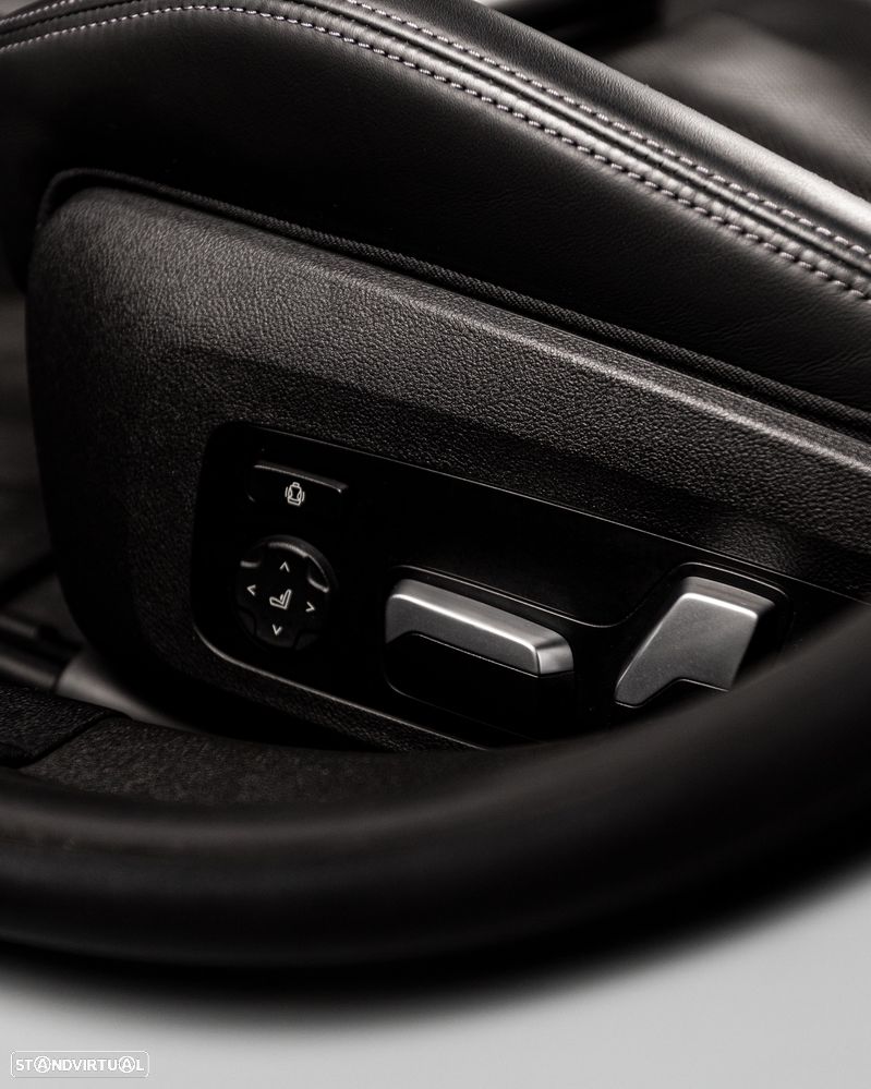 BMW M3 Competition xDrive - 42