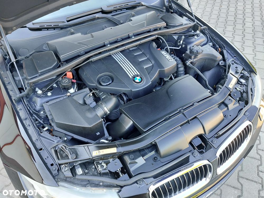 BMW Seria 3 320d - 19