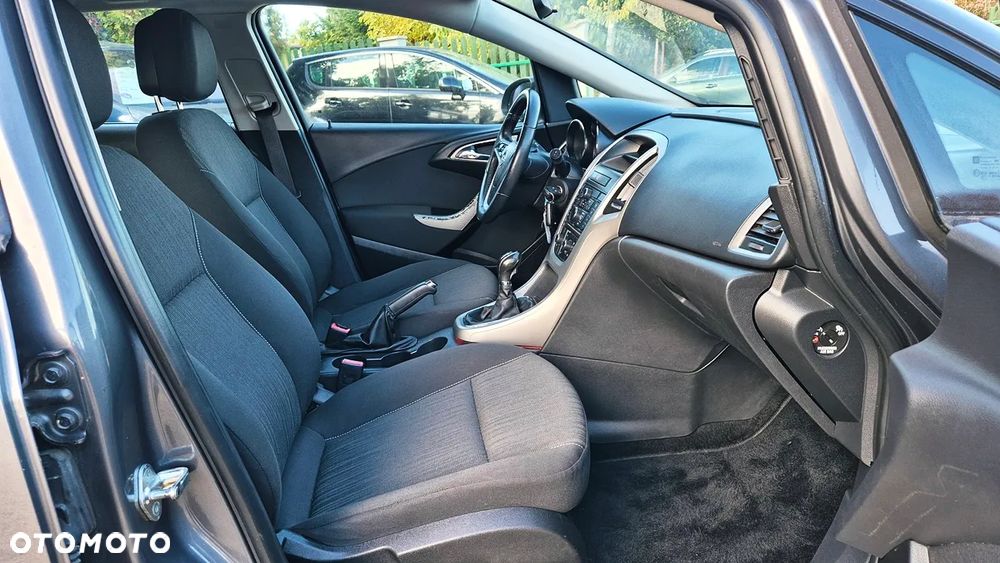 Opel Astra 1.4 Turbo Exklusiv - 37