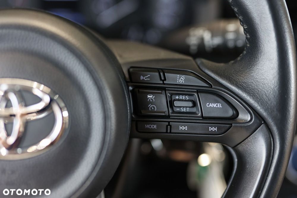 Toyota Yaris - 33