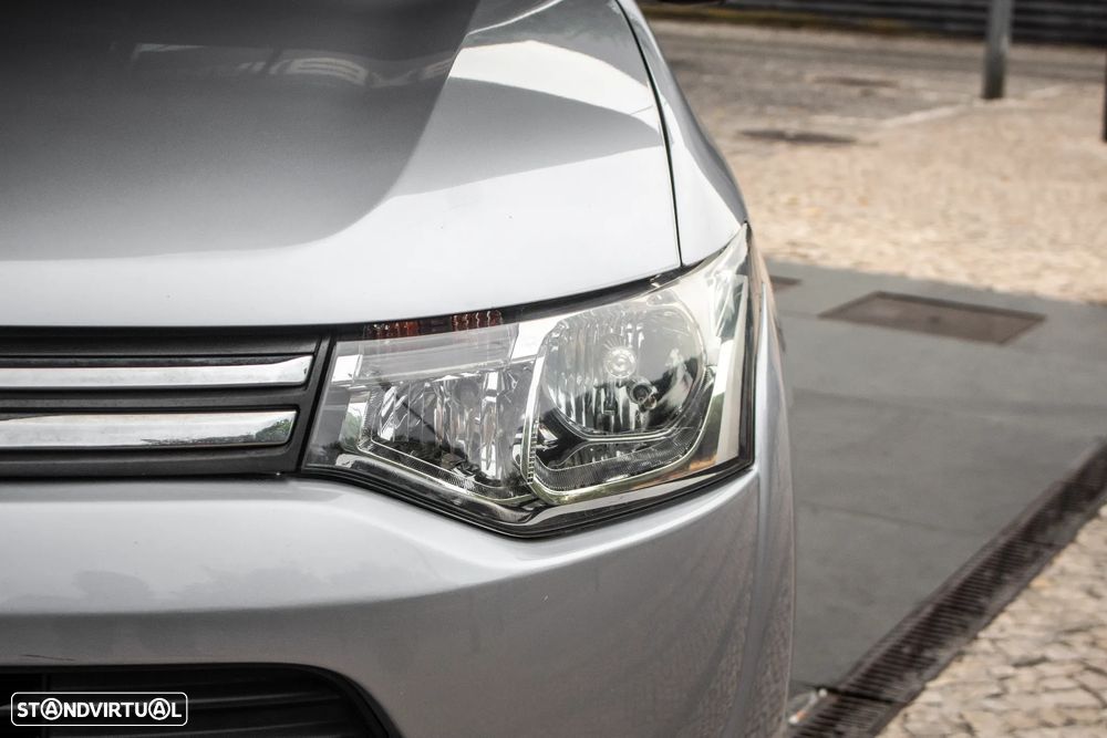 Mitsubishi Outlander 2.2 DI-D Instyle - 8
