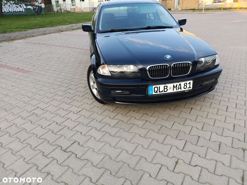 BMW Seria 3 320i Edition Exclusive - 14