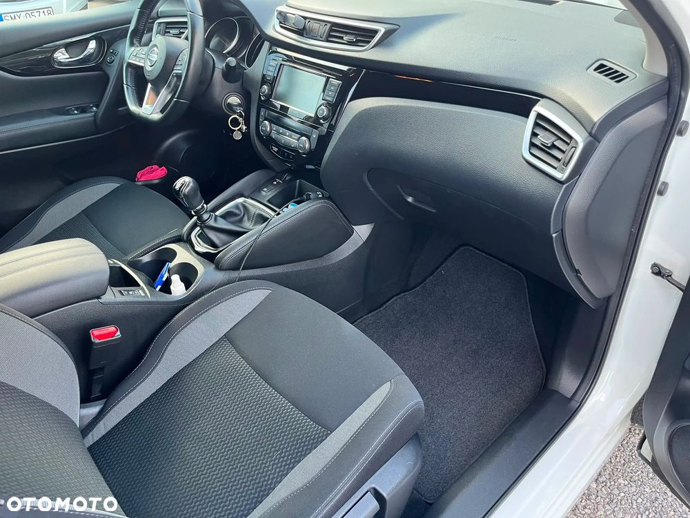 Nissan Qashqai 1.3 DIG-T Acenta - 24