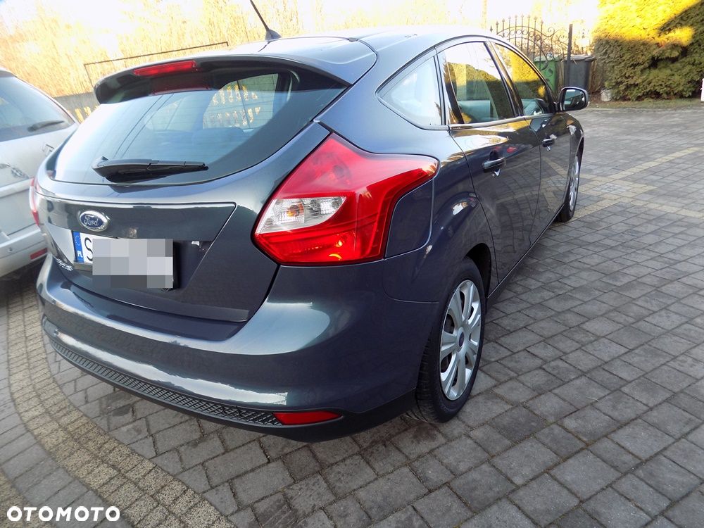 Ford Focus 1.6 Edition - 10