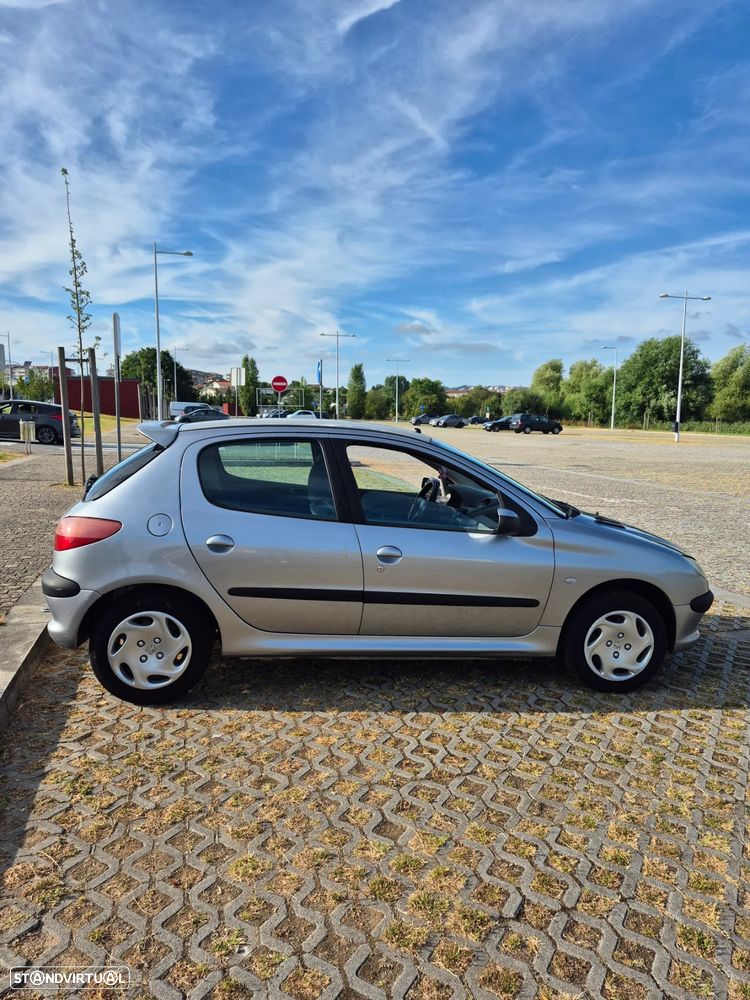 Peugeot 206 1.1 XR - 5