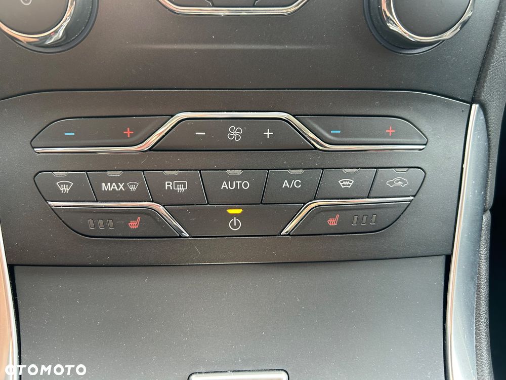 Ford Galaxy 2.5 Hybrid Titanium CVT - 24