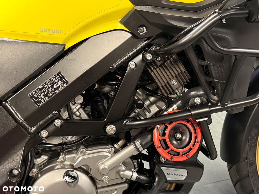 Suzuki V-STROM - 16