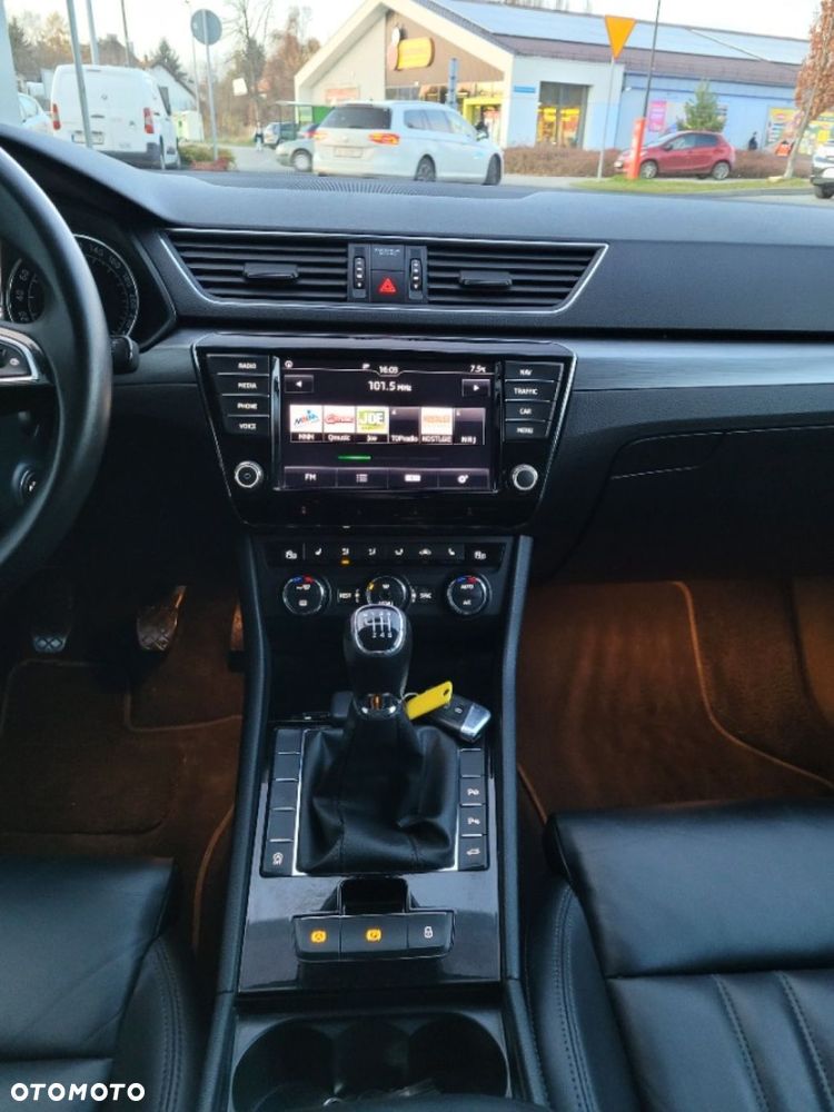 Skoda Superb 2.0 TDI Style - 20