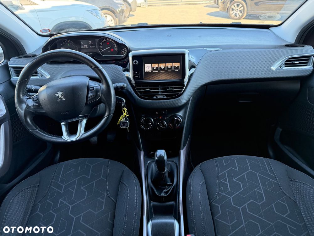 Peugeot 2008 1.6 BlueHDi Style - 14