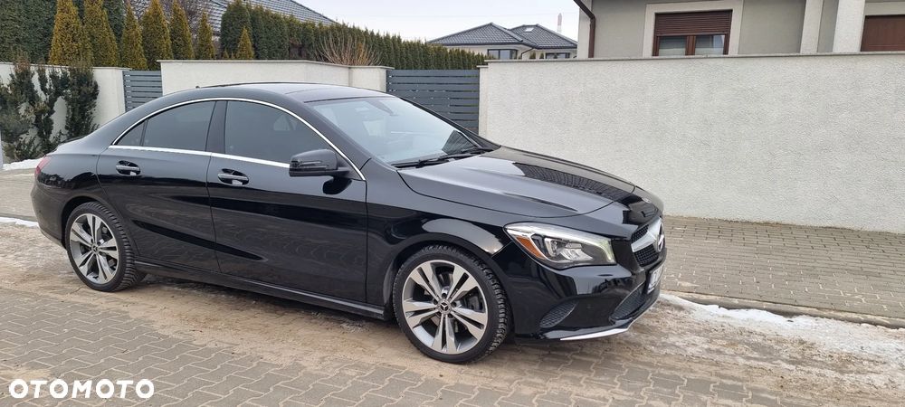 Mercedes-Benz CLA 250 4Matic 7G-DCT UrbanStyle Edition - 6