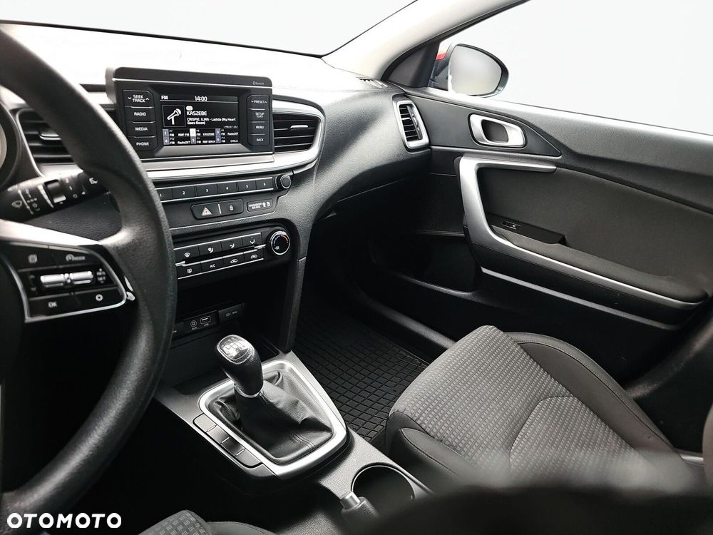 Kia Ceed - 21