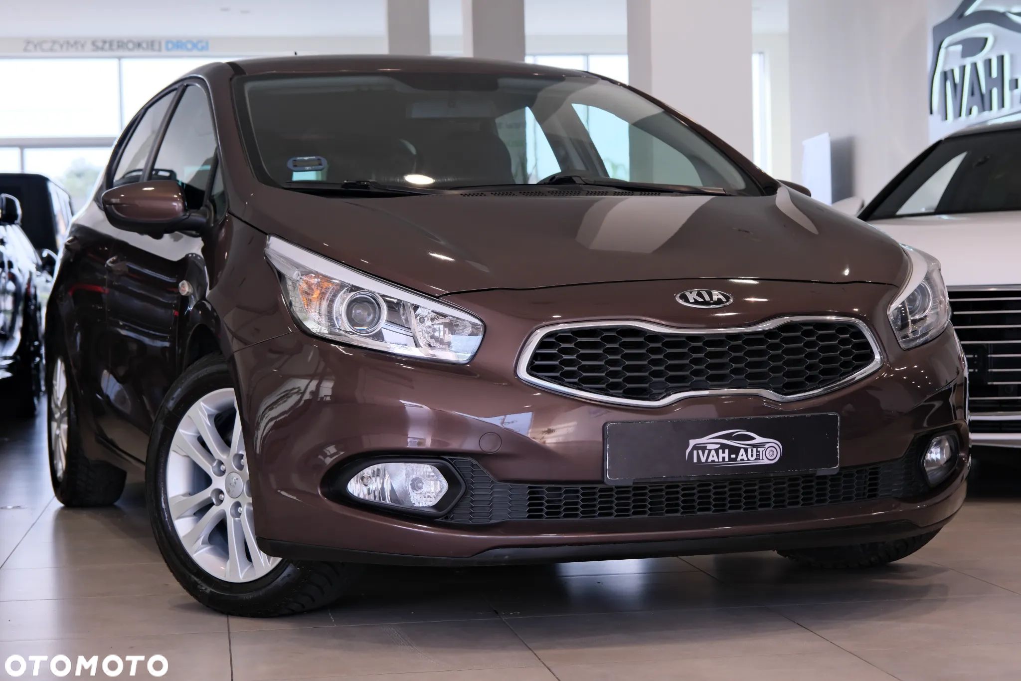 Kia Ceed 1.4 CVVT Dream Team Edition - 1