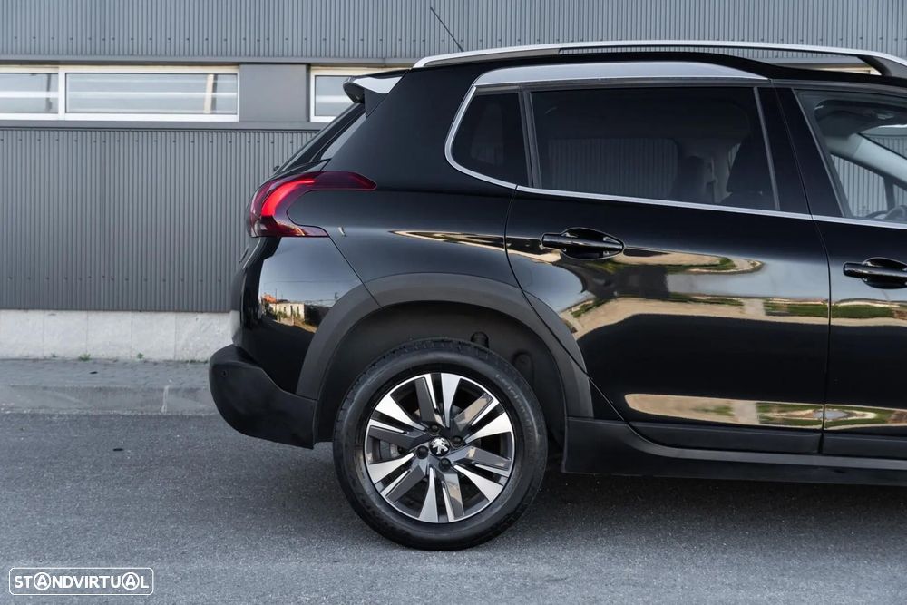 Peugeot 2008 1.2 PureTech Signature - 39