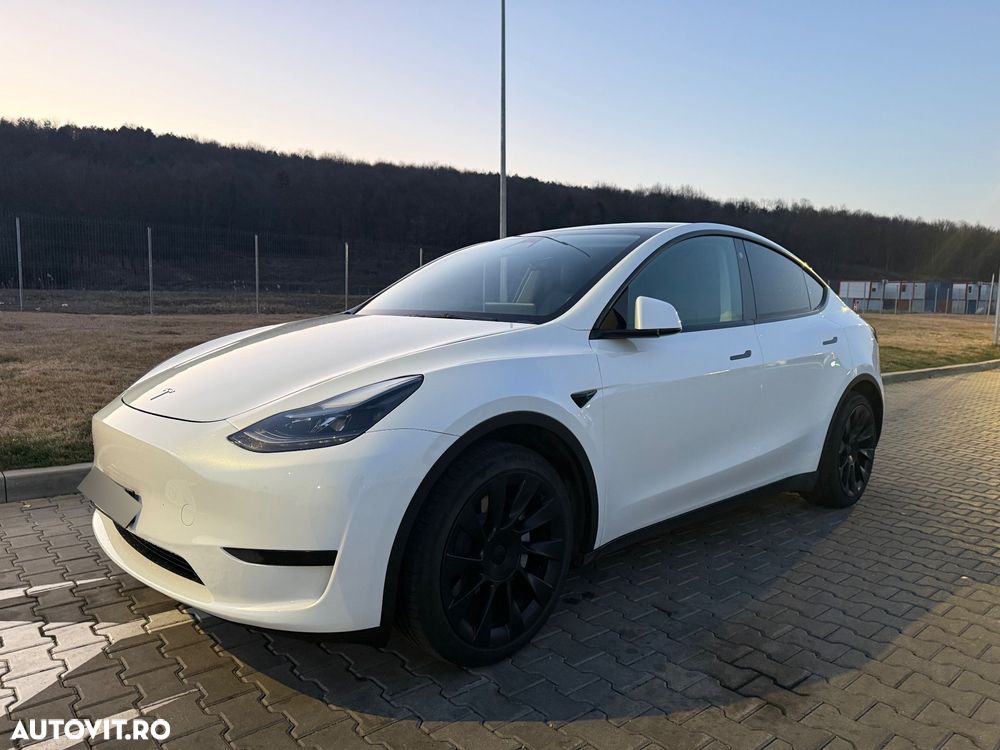 Tesla Model Y RWD - 2
