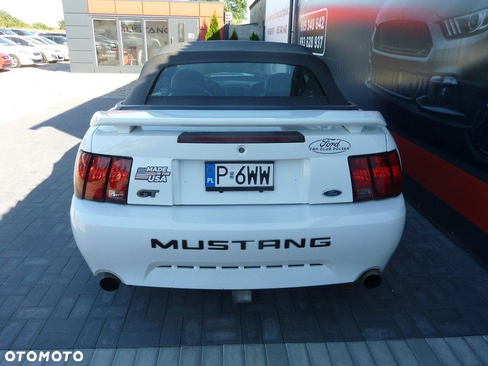 Ford Mustang - 5