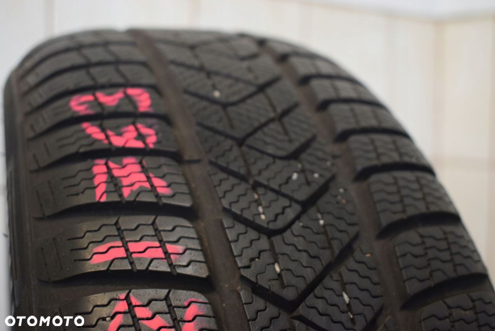 R17 205/50 Pirelli Sottozero 3 93H AO1 Wysyłka gratis! - 2