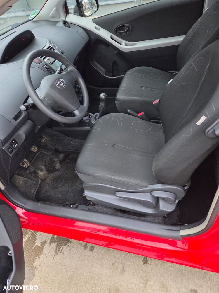 Toyota Yaris 1.0 VVT-i - 4