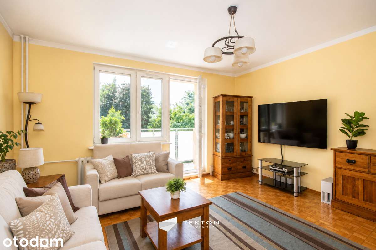 2 pokoje, balkon z ładnym widokiem i piwnicą
