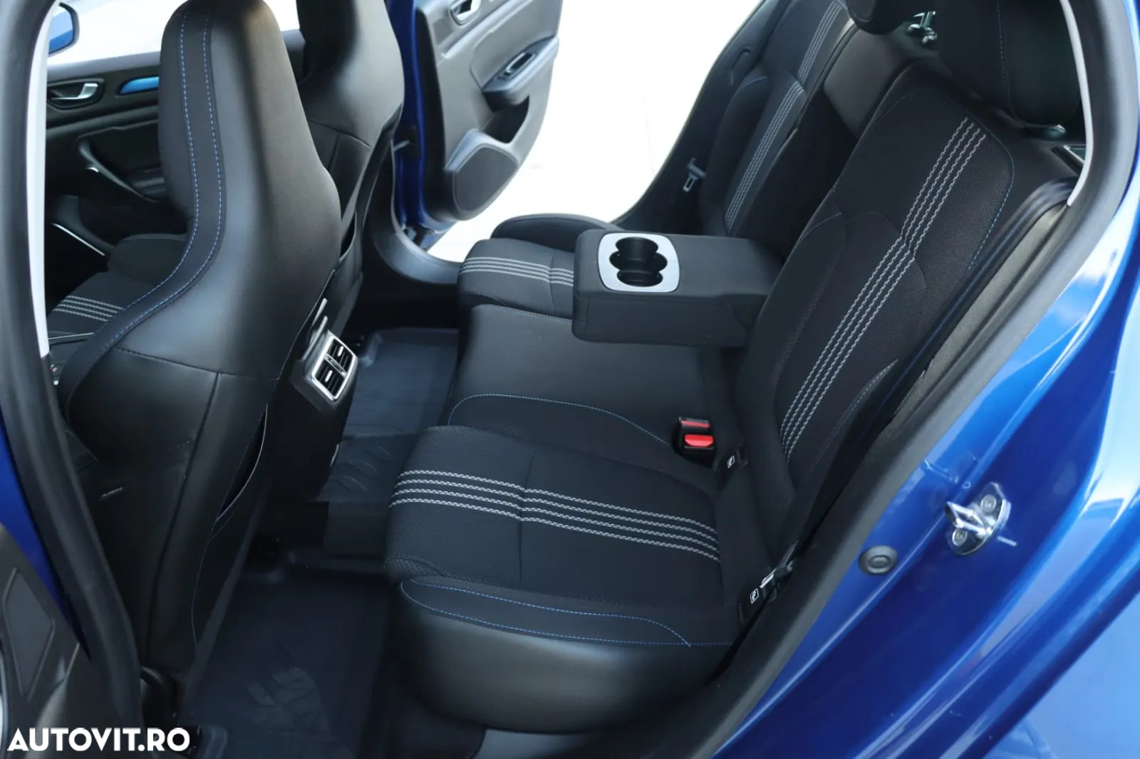 Renault Megane Grandtour BLUE dCi 150 EDC BOSE EDITION - 16