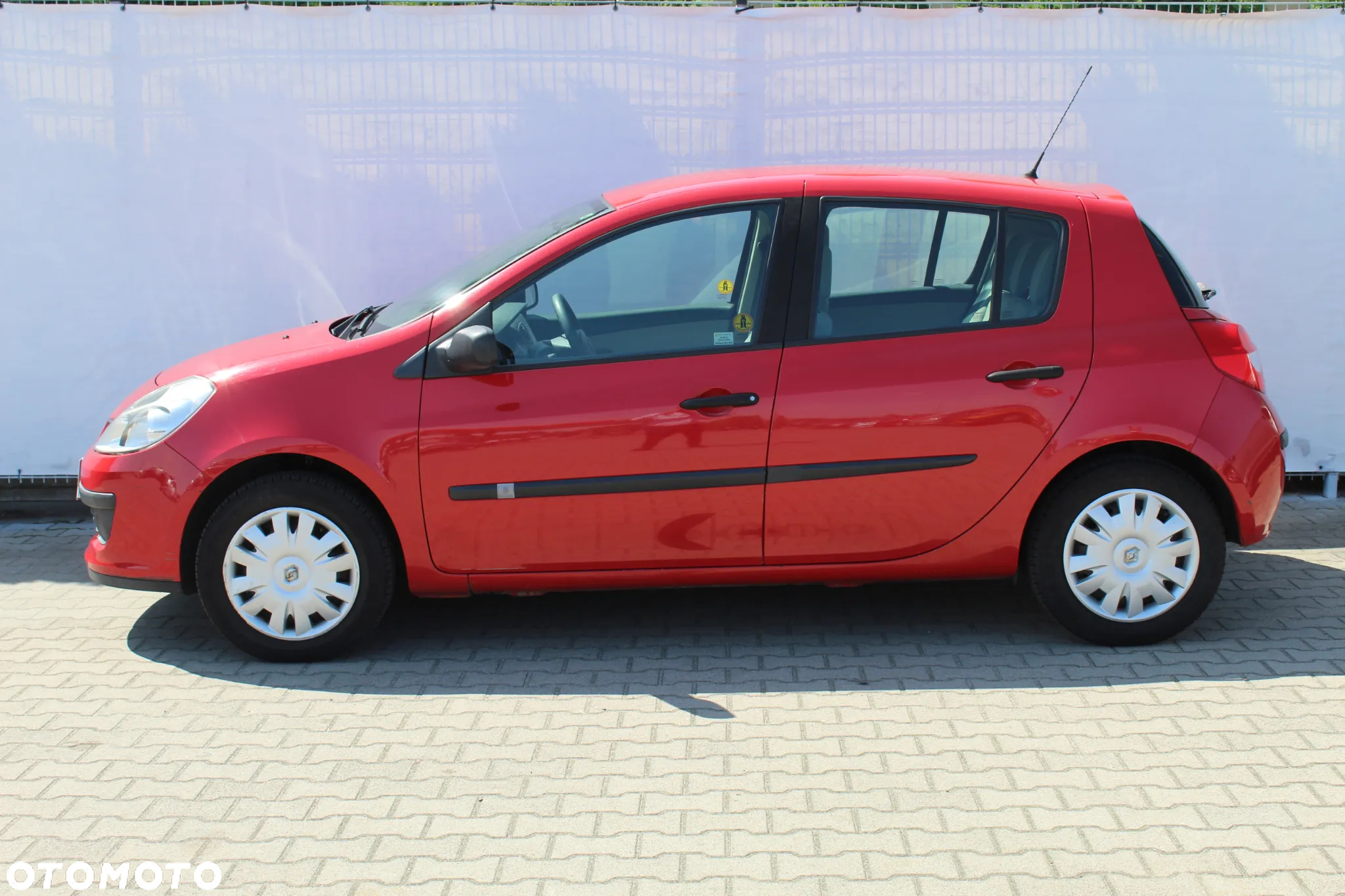 Renault Clio 1.2 16V Alize - 2