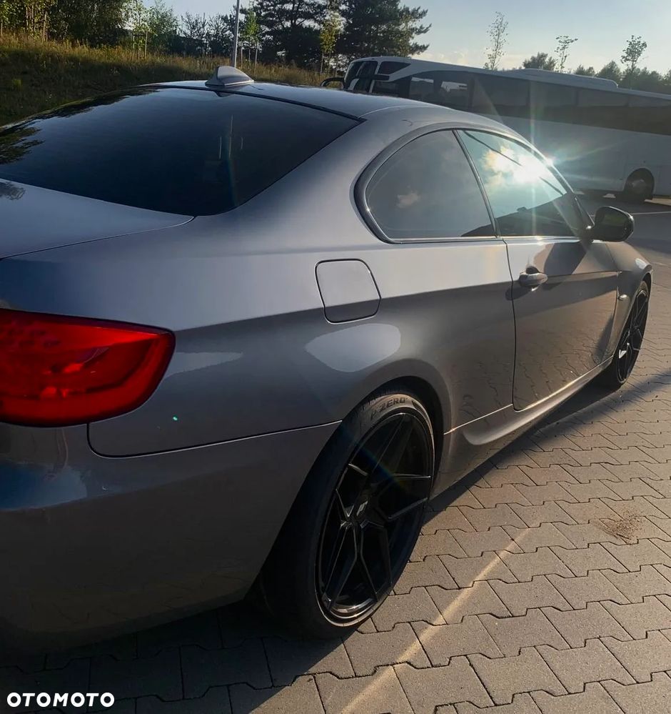 BMW Seria 3 335xi Coupe - 4