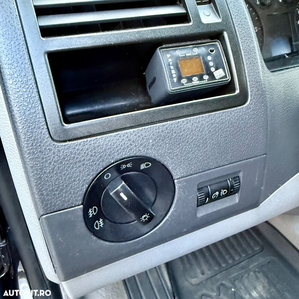 Volkswagen Transporter - 16