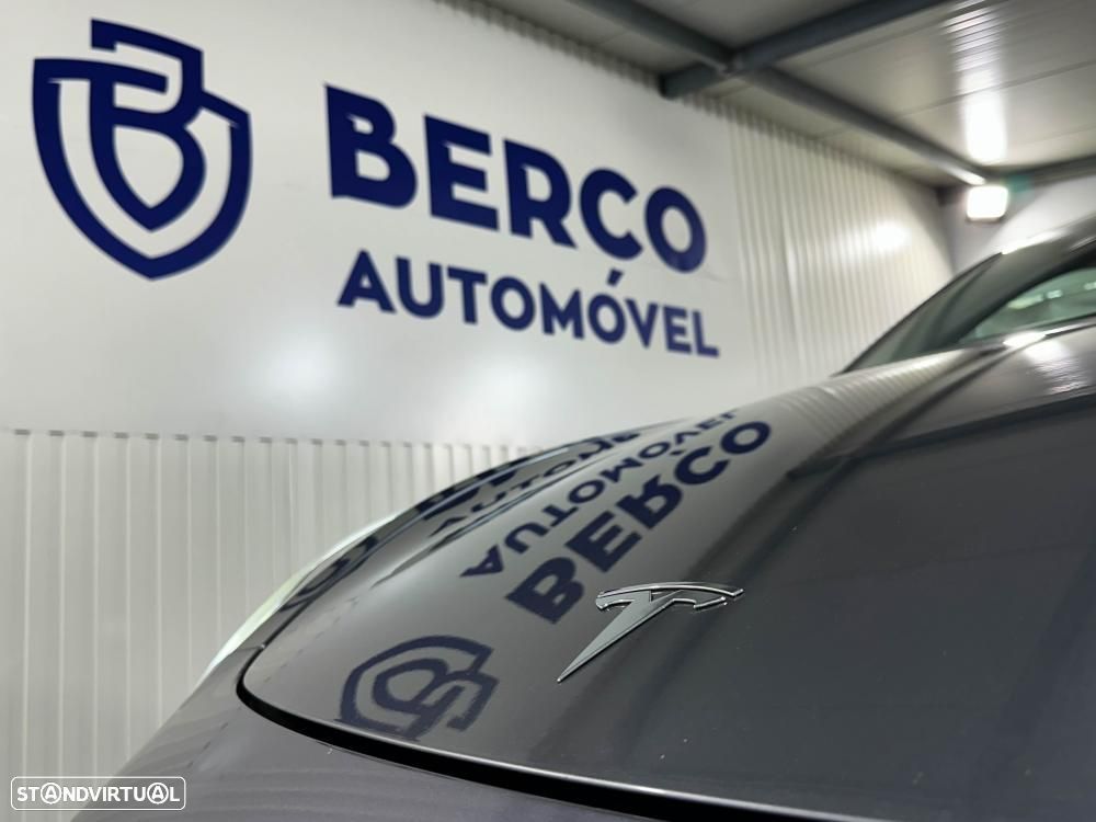 Tesla Model Y Performance Dual Motor AWD - 13