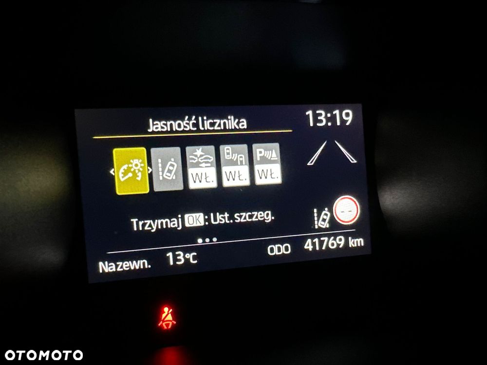 Toyota Yaris Hybrid 1.5 Selection Style - 30