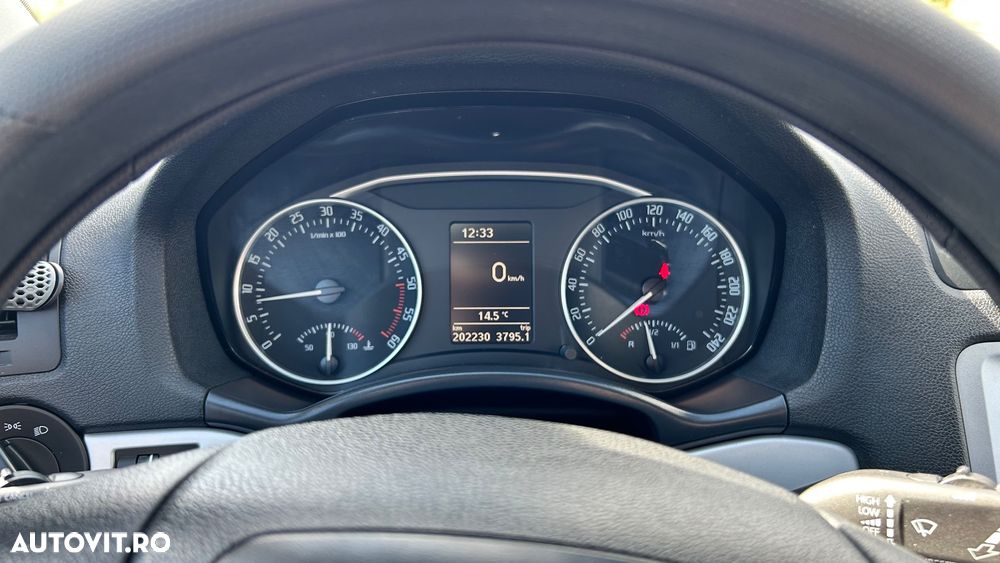 Skoda Octavia Combi 2.0 TDI DPF Ambient 4x4 - 8