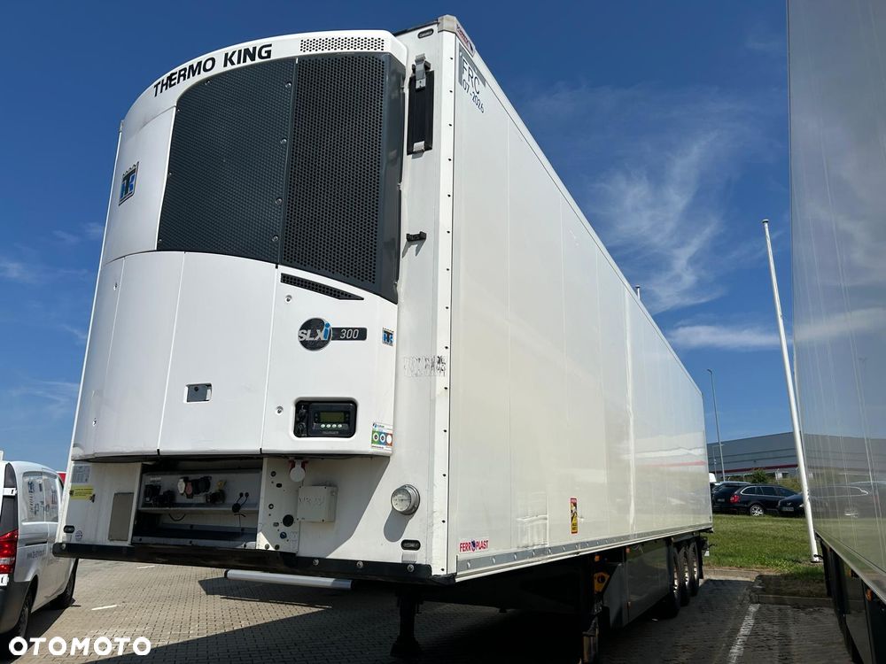 Schmitz Cargobull Kwiatówka; ThermoKing SLXi300; szyna STD; uchwyty promowe - 2