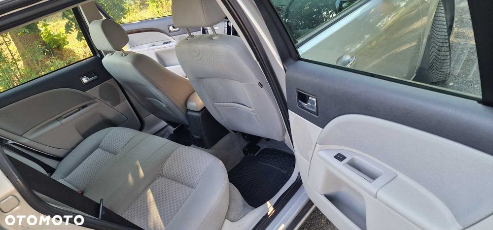 Ford Mondeo - 7
