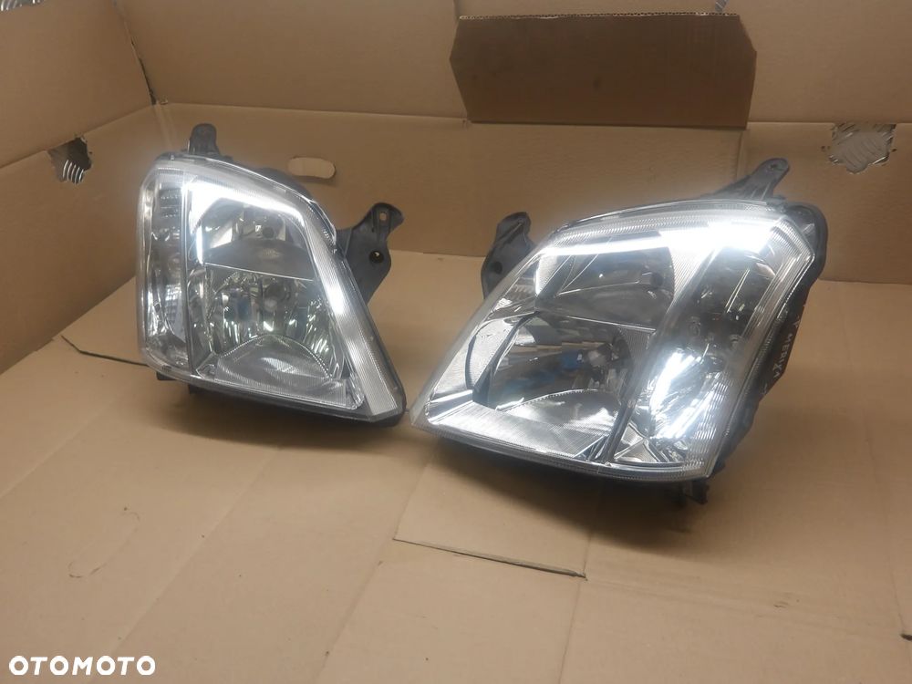 OPEL MERIVA A I LIFT 05-10 1.4B LAMPA PRAWA LEWA PRZÓD PRZEDNIA 93321053 93321052 - 18