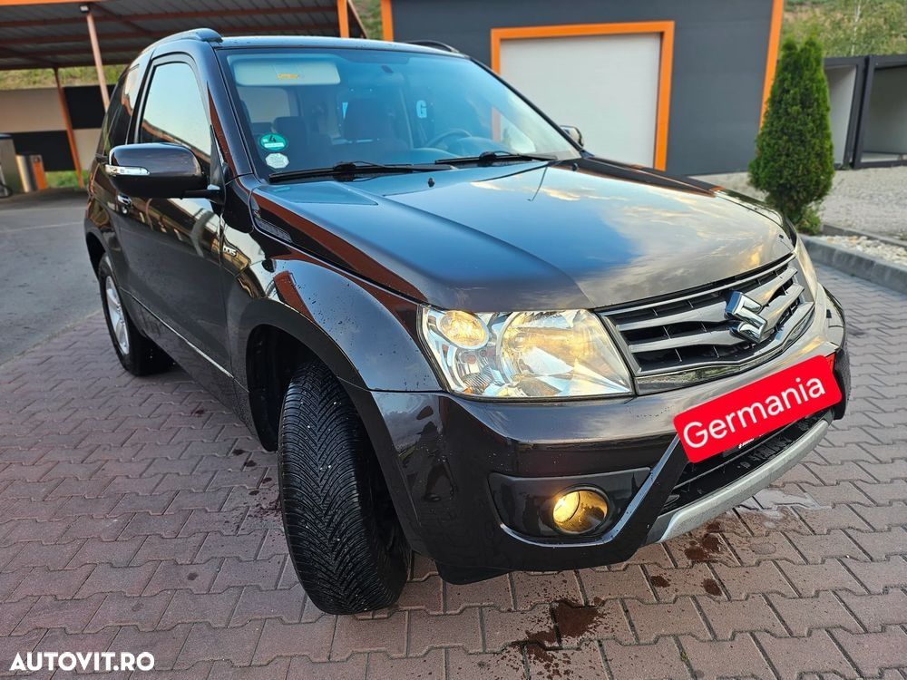 Suzuki Grand Vitara 1.9 DDiS Black&White DPF - 10