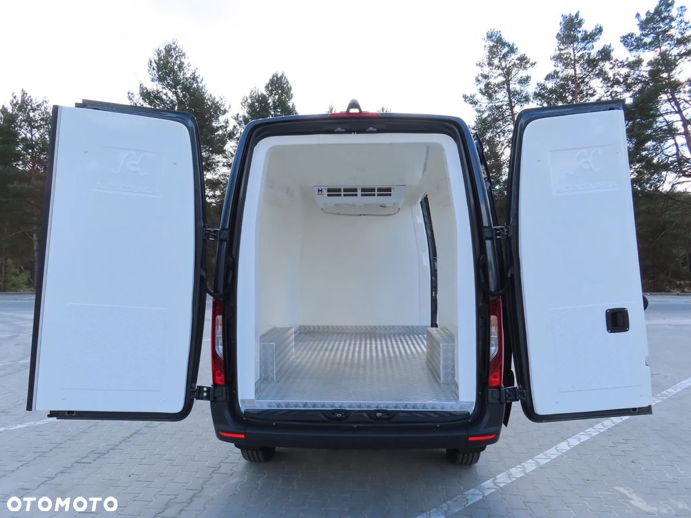 Mercedes-Benz Sprinter 319 CDI V6 3.0 CDI 190 KM Automat 7G-Tronic 4X4 Chłodnia -30*C Agregat Chłodniczy Rozstaw Osi 3665 mm Ładowność 1067 Kg WZMACNIANY Przebieg 10 Tys Km Jedyny Taki UNIKAT Stan NOWY Jak Z Fabryki POLECAM - 16