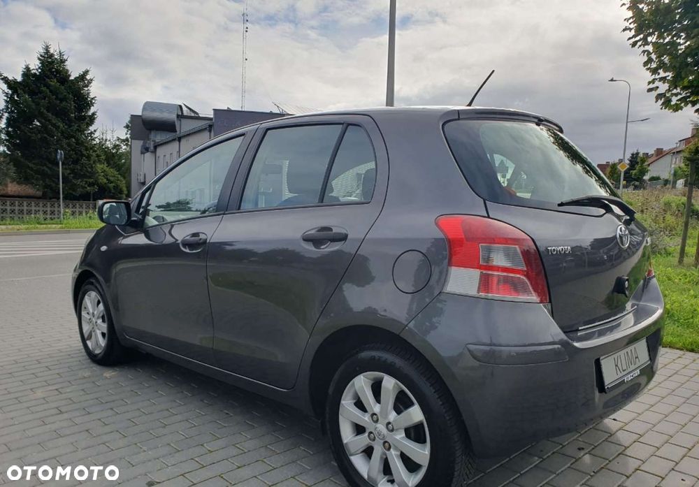 Toyota Yaris - 17