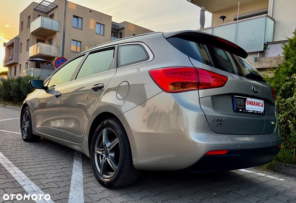 Kia Ceed 1.6 GDI Platinum Edition - 11